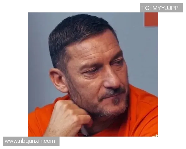 足球明星时尚穿搭解析名牌服饰如何提升球场魅力与个人风格